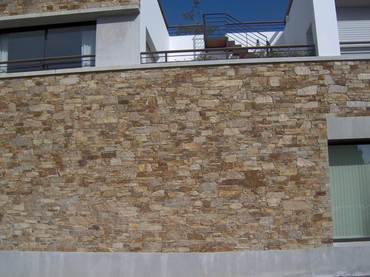 photo d'un chantier en carrelage rémi cpm rénovation 